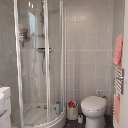 T2 40 M2 Rue Du Casino Centre-ville Climatise 1 Balcon * Aix-les-Bains